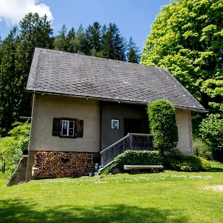 Roatmoaralm Almhuette *